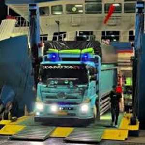 Tolak Truk ODOL Naik Kapal!