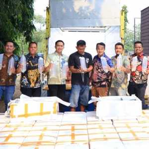 Polda Banten Gagalkan Pengiriman 150 Ribu Benih Bening Lobster di Tol Serang