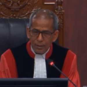 Ke Luar Negeri, Ketua MK Malam Ini Absen di Sidang Ijazah Gibran