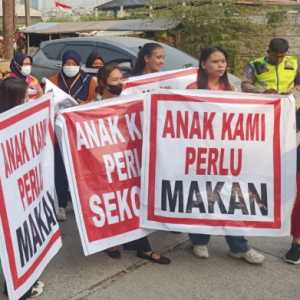 Ratusan Karyawan PT HD Arjuna Tuntut Kembali Bekerja