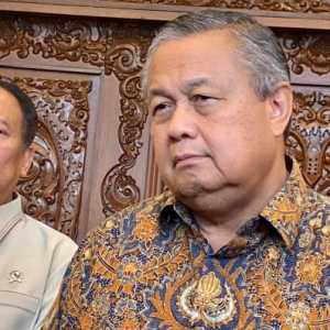 Destry Resmi Pimpin BI, Perry Titip Pesan di Tengah Gejolak Global