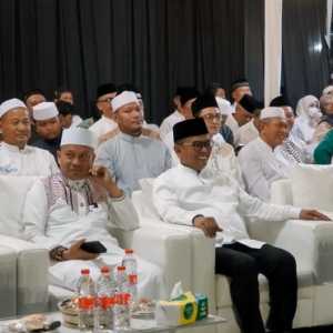 Ustaz Das’ad Latif Ajak Warga Hidup Sesuai Kemampuan