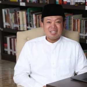 Raja Juli Sepi, Muncul Nusron