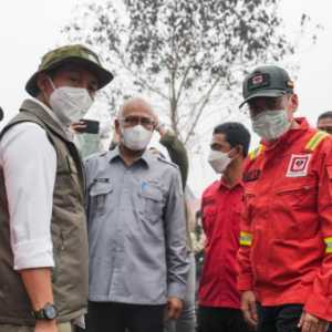 Izin Lima Korporasi Pelaku Karhutla Dibekukan Atas Persetujuan Prabowo