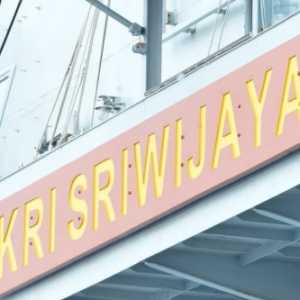 TNI AL Resmi Memperkenalkan KRI Sriwijaya-100