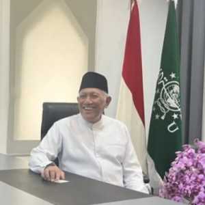 Gus Kikin Mulai Susun Kepengurusan PBNU di Hari Perdana Ngantor