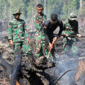 TNI Perkuat Pengabdian untuk Masyarakat di Tengah Karhutla dan Bencana Alam