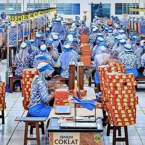 KPK Geledah Kantor PT Djarum dan Bea Cukai Kudus