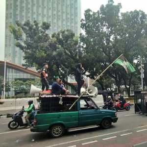 Massa Tak Sampai 5 Orang, Aksi LKBHMI Terbatas di Merdeka Selatan