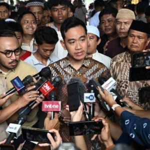 Gibran Siap Buka-Bukaan Tapi Denny Indrayana Malah Mundur