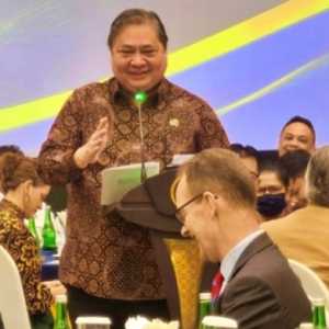 Airlangga Ungkap Alasan Ekonomi RI Kalah Ngebut dari Vietnam