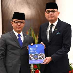 Sertijab Menlu, Arrmanatha Tegaskan Arah Polugri Indonesia Tidak Berubah