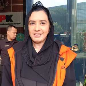 KPK Panggil Suami dan Anak Bupati Pekalongan Fadia Arafiq