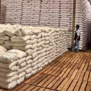 Jelang Musim Hujan, PT Pupuk Kujang Pastikan Stok Petani Aman