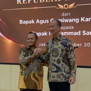 Kisah di Balik Pencopotan Menteri Agus Gumiwang