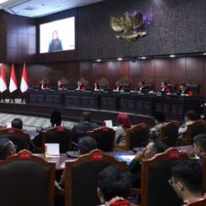 MK Lempar Polemik Ijazah Gibran ke Ranah Politik