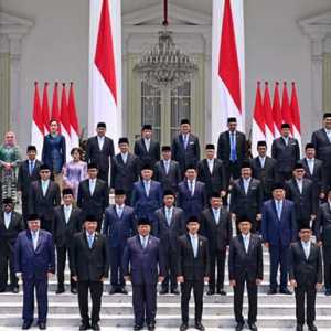 Masuk Tahun Ketiga, Prabowo Perlu Rombak Kabinet
