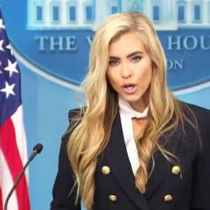 Baru 5 Hari Menjabat, Jubir Trump Mundur Usai Ketahuan Tak Lulus Ujian Advokat
