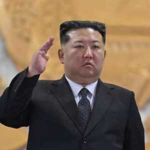 Sempat Dirumorkan Meninggal, Kim Jong-un Muncul di Pameran Mode Korut