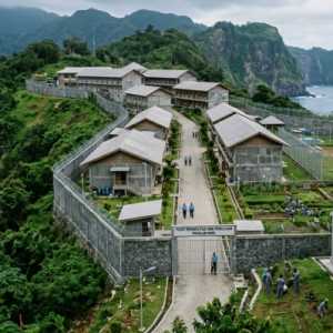 Pulau untuk Pecandu: Memindahkan Masalah, Bukan Menyelesaikannya