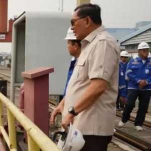 Sjafrie Cek Pembuatan Kapal Perang Fregat, KSOT hingga Kapal Selam Scorpene di PT PAL