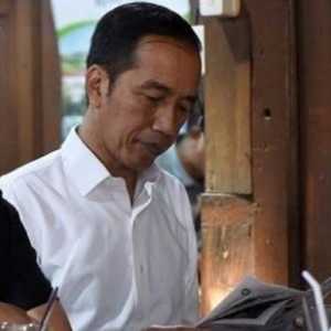 Putusan MK akan Menentukan Langkah Politik Jokowi Ke Depan