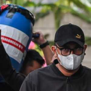 Bupati Klaten Simpan Duit Korupsi di Tong Plastik