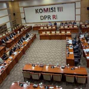 DPR Jangan Ceroboh saat Bahas RUU Perampasan Aset