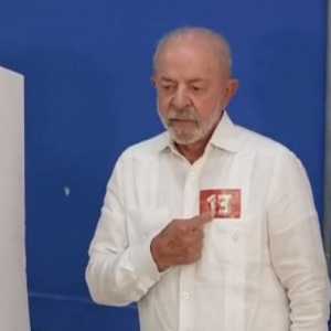 Lula Menang Dramatis di Pilpres Brasil 2026 Usai Kalahkan Flavio Bolsonaro
