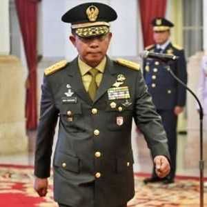 DPR: Presiden Belum akan Mengganti Panglima TNI
