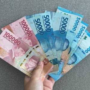 Harga Minyak Dunia Terkoreksi, Rupiah Menguat ke Rp17.982 per Dolar AS
