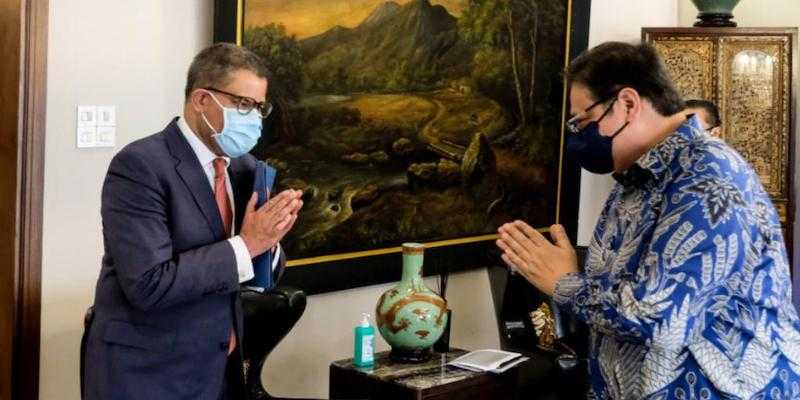 Menko Perekonomian Airlangga Hartarto dan Presiden COP26 Alok Sharma/RMOL