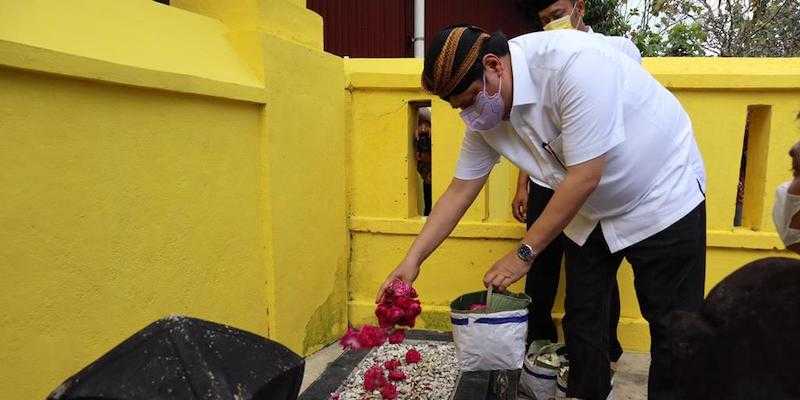 Menteri Koordinator Bidang Perekonomian, Airlangga Hartarto saat berziarah ke Makam Ki Ageng Gribig/RMOL