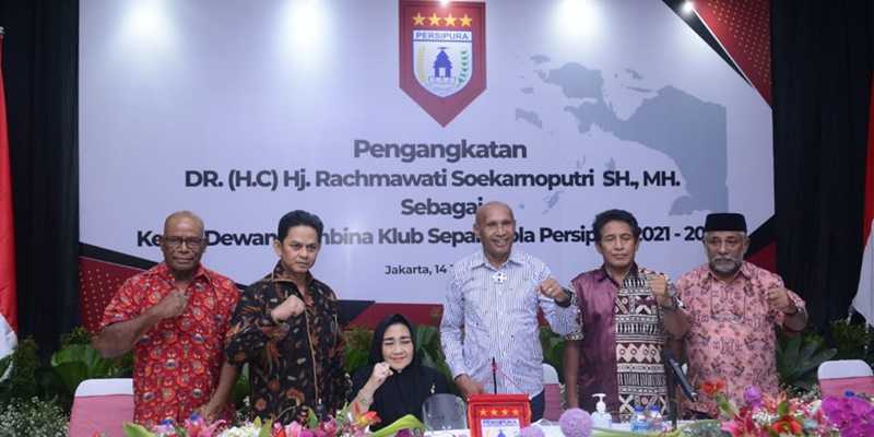 Rachmawati Soekarnoputri didaulat sebagai Ketua Dewan Pembina Persipura Jayapura/Ist