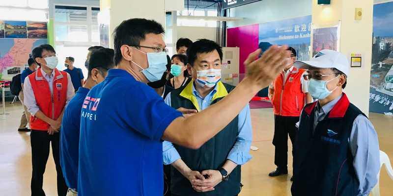 Tsung-Yen Chen, Wakil Komandan Pusat Komando Pandemi Pusat Taiwan memeriksa pendaratan rombongan ABK/Foto MOFA taiwan 