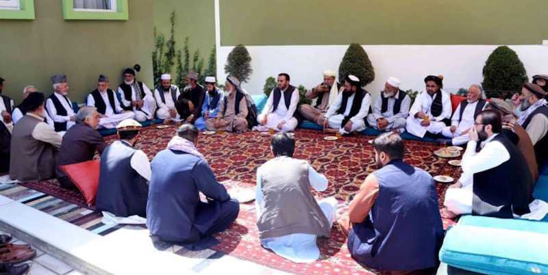 Mantan Presiden Afghanistan Hamid Karzai dan Ketua Dewan Tinggi Rekonsiliasi Nasional, Dr. Abdullah Abdullah menggelar pertemuan dengan sejumlah pihak di Kabul/Twitter