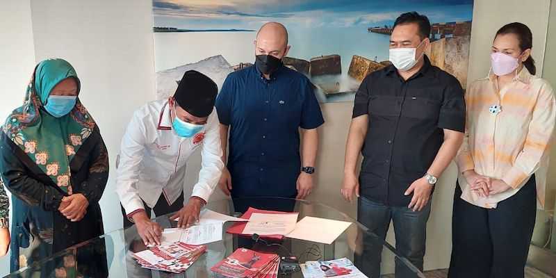 Ketua Umum Parade Nusantara Sudir Santoso menandatangani MoU dengan UBK./RMOL