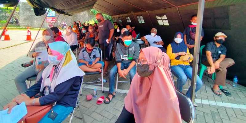 Vaksinasi drive thru yang digelar Mabes TNI di Tol Jagorawi/Ist