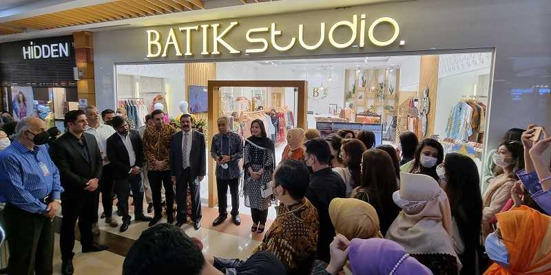 Pembukaan pameran batik di Batik Studo, Centaurus Mall yang digelar KBRI Islamabad, Pakistan/Ist