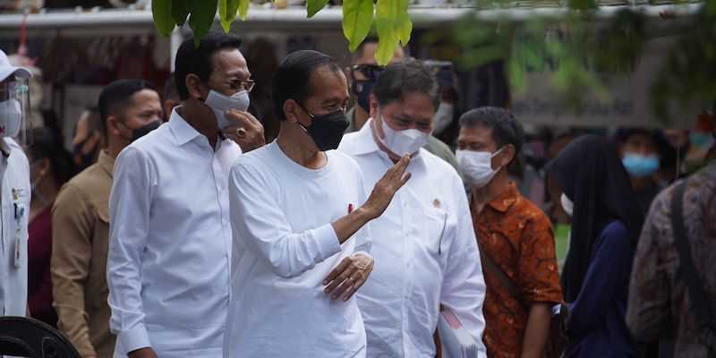 Presiden Republik Indonesia, Joko Widodo bersama Menko Perekonomian Airlangga Hartarto/RMOL
