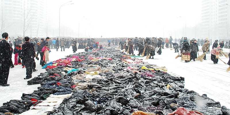 Mantel hingga selimut dijejerkan untuk jalan terakhir Kim Jong Il/Ist