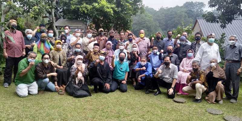 Sejumlah tokoh dari Jawa Barat menggelar silaturahmi bersama tokoh senior DR. Rizal Ramli di kediaman Rizal Ramli yang berada di Jalan Pasirmuncang, Bandung, Rabu (5/1)/Ist