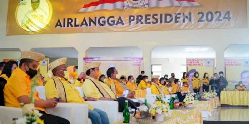 Ketum Partai Airlangga Hartarto didampingi tokoh senior Golkar Akbar Tandjung bersholawat bersama Aburizal Bakrie dan jajarannya saat hadiri Rakerda Golkar Lampung/RMOLLampung