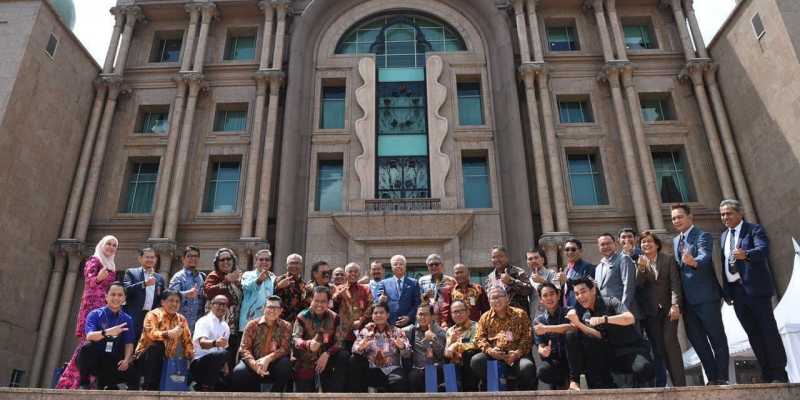 Belasan redaksi dan pemimpin media Indonesia saat memenuhi undangan peringatan Hari Wartawan Nasional Malaysia/Ist