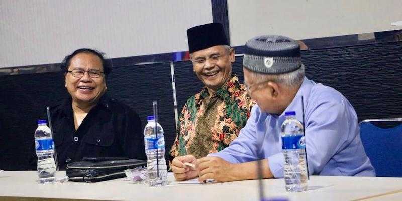 Tokoh nasional DR. Rizal Ramli saat bersilaturahmi dengan para ulama dan jawara di Banten/Ist