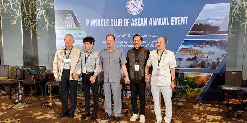 Delegasi Indonsia yang hadir dalam pertemeuan Pinnacle Club of ASEAN di Hanoi, Vietnam, tanggal 16 sampai 19 Agustus 2023.