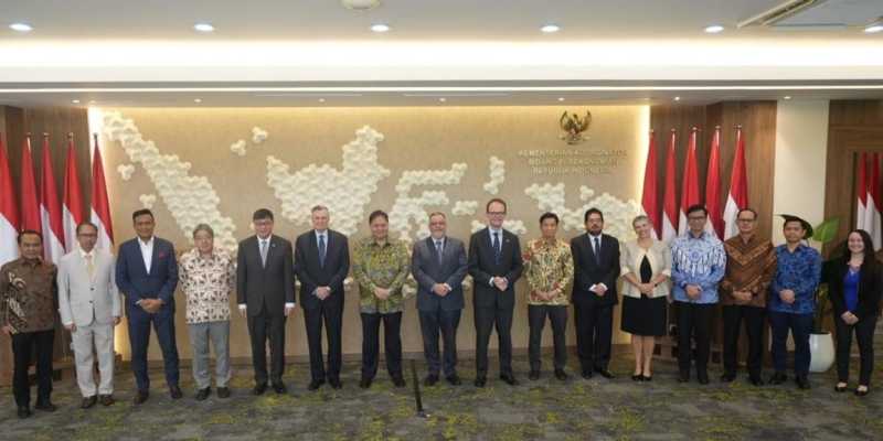 Menteri Koordinator Bidang Perekonomian, Airlangga Hartarto bersama Dutabesar negara anggota Comprehensive and Progressive Agreement to Trans Pacific Partnership (CPTPP)/Ist  