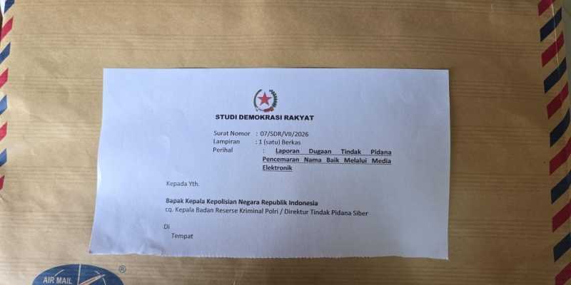 Dokumen yang dibawa Direktur Eksekutif Studi Demokrasi Rakyat (SDR), Hari Purwanto saat melaporkan dugaan fitnah terhadap Megawati. (Foto: Dok. Pribadi)